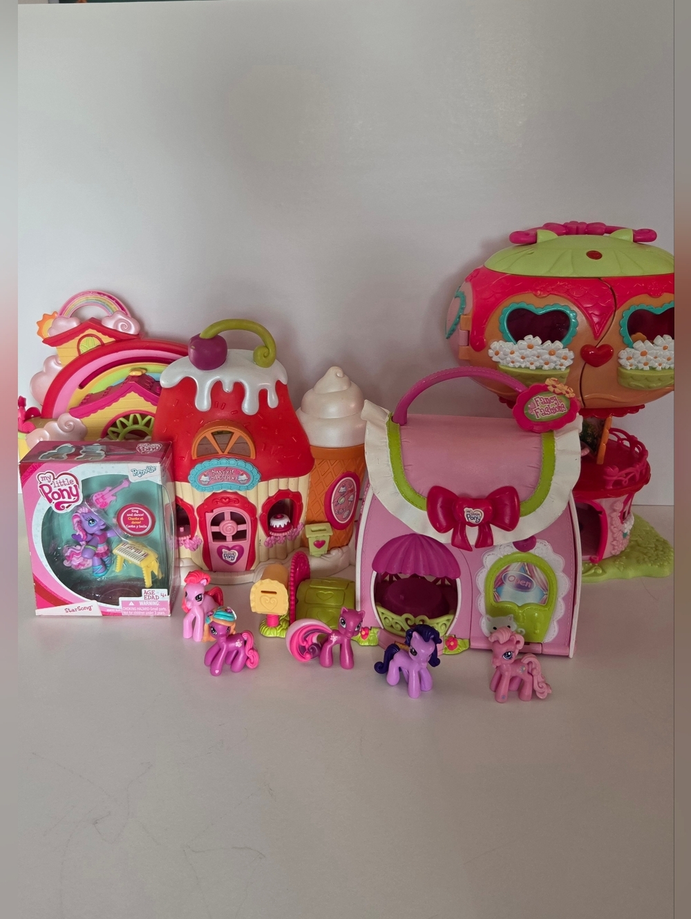 My Little Pony Ponyville Lot MLP Hasbro